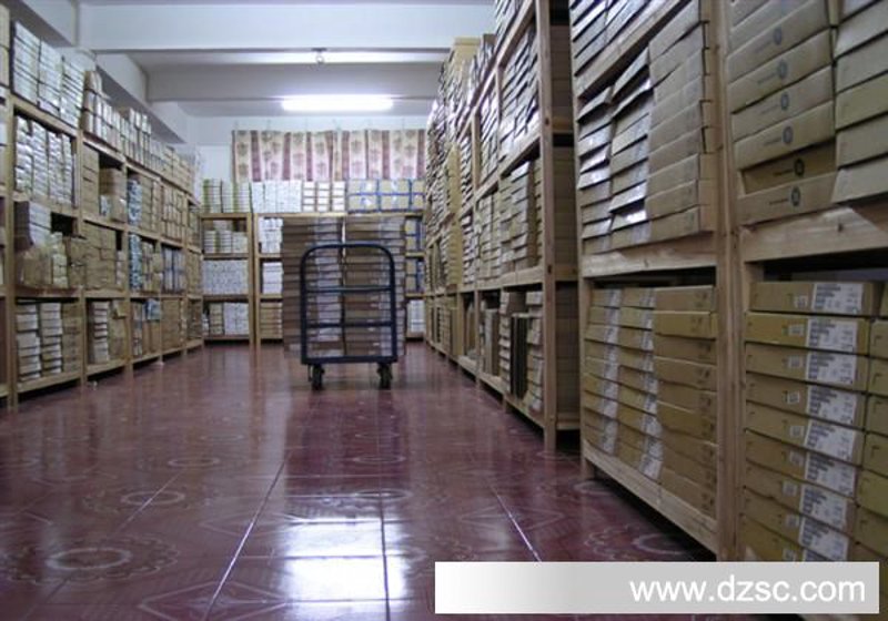 电子元器件批发行业观察：市场动态与趋势分析